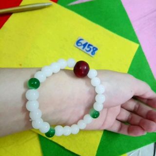 chuỗi đá đeo tay phong thủy