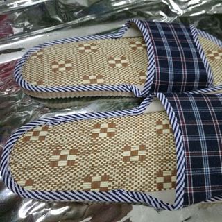 dép chiếu đi biển giá sỉ 28k 1 đôi
