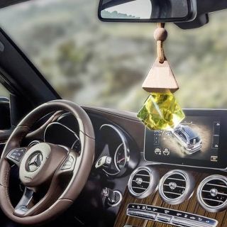 Sỉ lọ đựng tinh dầu treo xe lục lăng
