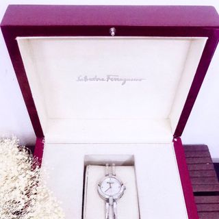 đồng hồ nữ Salvatore