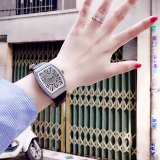 đồng hồ fankmulerrr màu đen