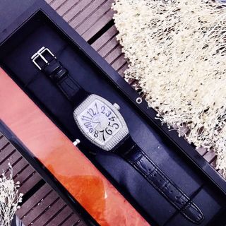 đồng hồ fankmulerrr màu đen giá sỉ
