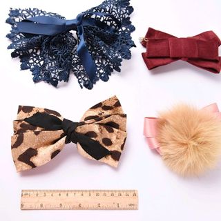 kẹp tóc đủ kiểu ngẫu nhiên