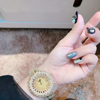 đồng hồ nữ Bugi