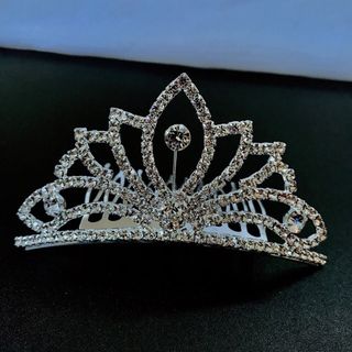 Vuông miệng đính đa cho bé