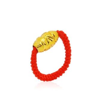 chiếc nhẫn đeo tay mặt vàng