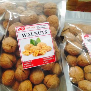 1kg quả óc chó có đầy đủ tem mác đẹp