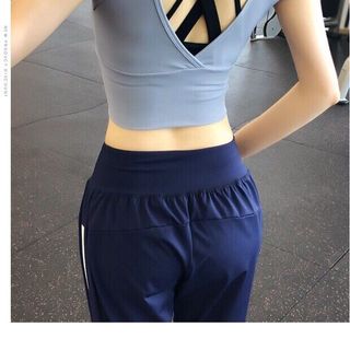 Áo tập croptop hở lưng