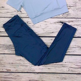 Áo tập croptop lệch vai