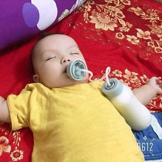 bình sữa rảnh tay