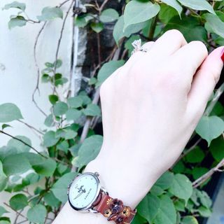 đồng hồ nữ Coannh
