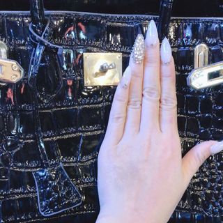 Đồng hồ nữ viền đá siêu hot