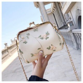 Túi Cầm Tay Thêu Hoa Siêu Xinh D9102