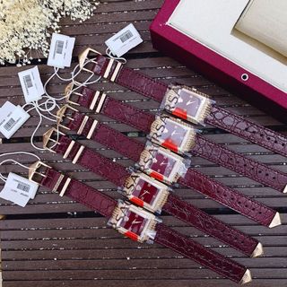 Đồng hồ vesaree mới