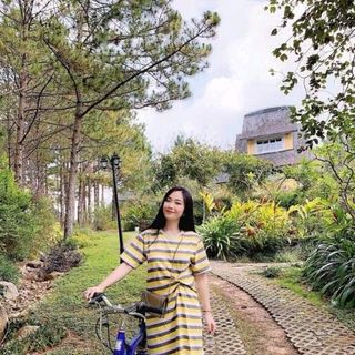 Đầm xoắn eo sọc Quảng Châu