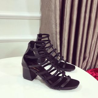 Giày sandal rọx
