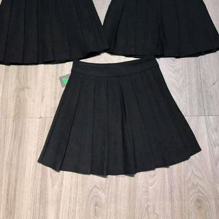 chân váy dập ly