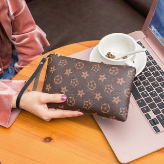 Ví cầm tay Vouis Luittons dây đơn