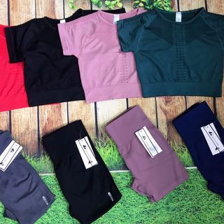 Áo tập croptop đục lỗ