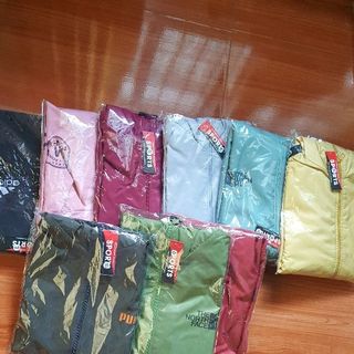 áo gió nữ lai rút
