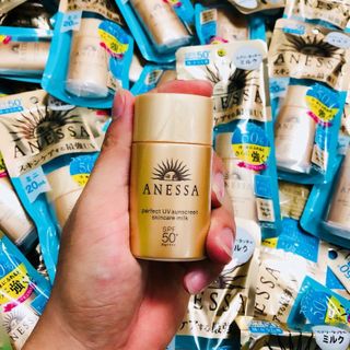 Sữa chống nắng Anessa Perfect UV 
Milk 20ml