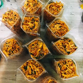 Sỉ khô gà lá chanh 160k