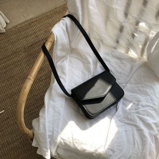 Túi Nữ Da Dáng Bì Thư Hottrend D9136