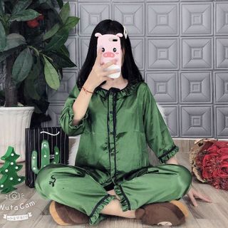 Phi lụa bèo tay lở