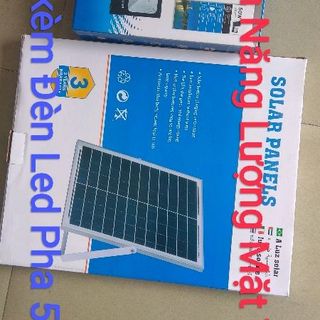 Bộ Đèn Pha Led Năng Lượng Mặt Trời 50w