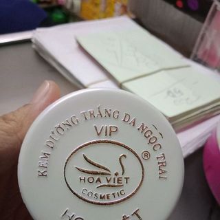 kem trắng da spa vip
