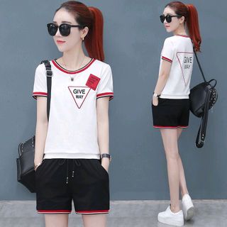 Set Bộ đồ thể thao tam giác in GIVE Way