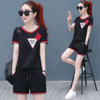 Set Bộ đồ thể thao tam giác in GIVE Way