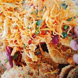 Cơmcháy lắc khô gà