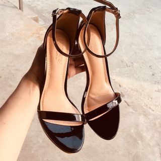 Sandal 11p quai mảnh - Da bóng - Màu Đen