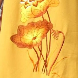 Áo dài 4 tà thêu hoa sen đi chùa màu nâu