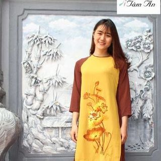 Áo dài 4 tà thêu hoa sen đi chùa màu nâu