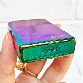 BẬT LỬA ZIPPO MỸ TRƠN BÓNG CÓ TEM ĐỎ - XÀI XĂNG 7 MÀU