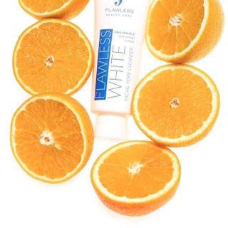 Sữa Rửa Mặt Ultra Vitamin C Flawless Chiết Xuất Từ Cam Úc Nano VitaminC