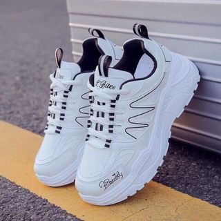 giầy thể thao màu trắng va đỏ