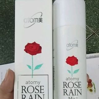 Xịt khoáng hoa hồng