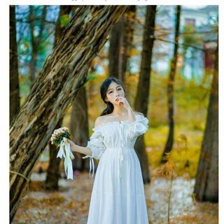 Đầm Maxi Trễ Vai Tay Dài
