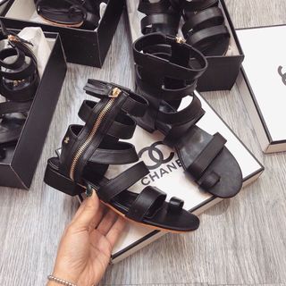 Giày sandal rọa