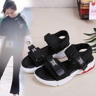 dép quai hậu nữ màu đỏ đen và trắng