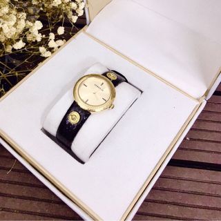 Đồng hồ versacr nữ