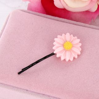 Kẹp cúc họa mi đơn