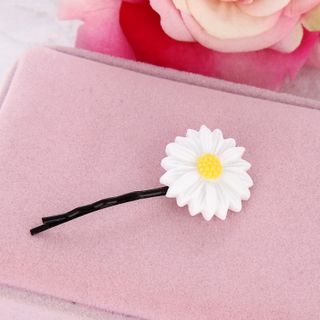 Kẹp cúc họa mi đơn