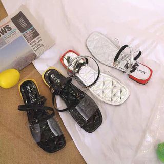Giày sandal nữ cột dây