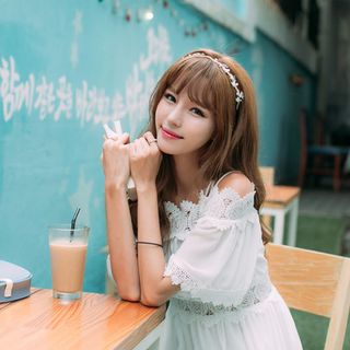 Đầm Maxi Viền Ren Trễ Vai