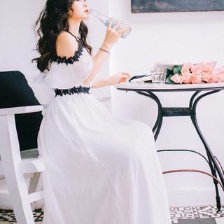 Đầm Maxi Ren Eo Đen
