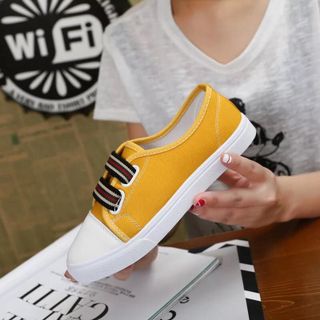 Giày Bata Sắc Màu